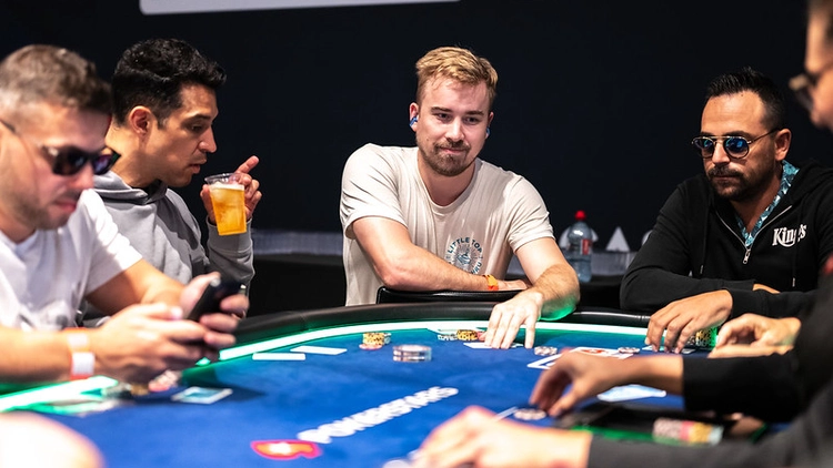 adam hendrix barcelona 2025