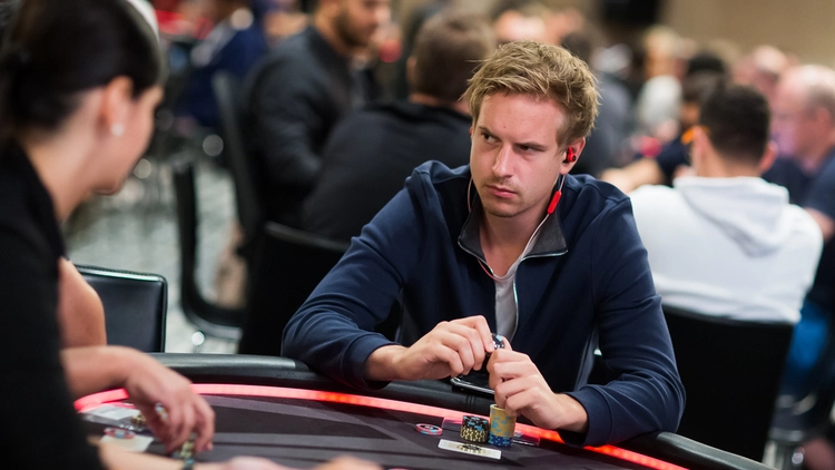 Viktor Blom